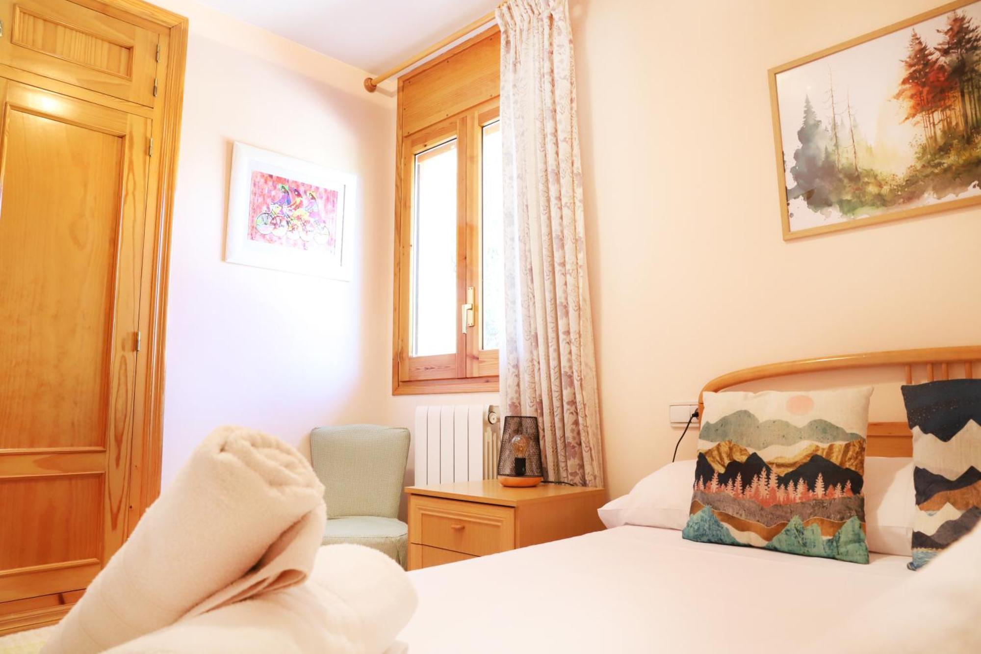 Villa San Lure Jaca Bagian luar foto