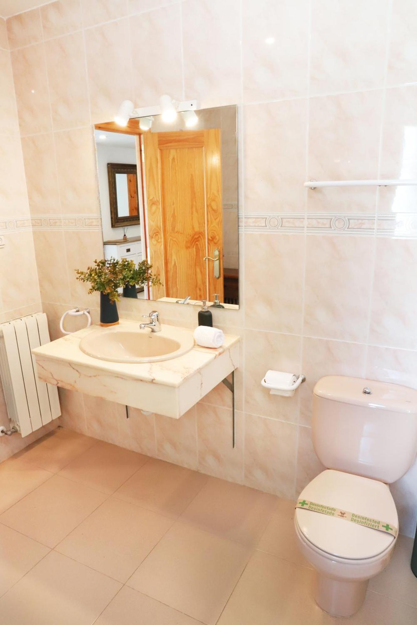 Villa San Lure Jaca Bagian luar foto