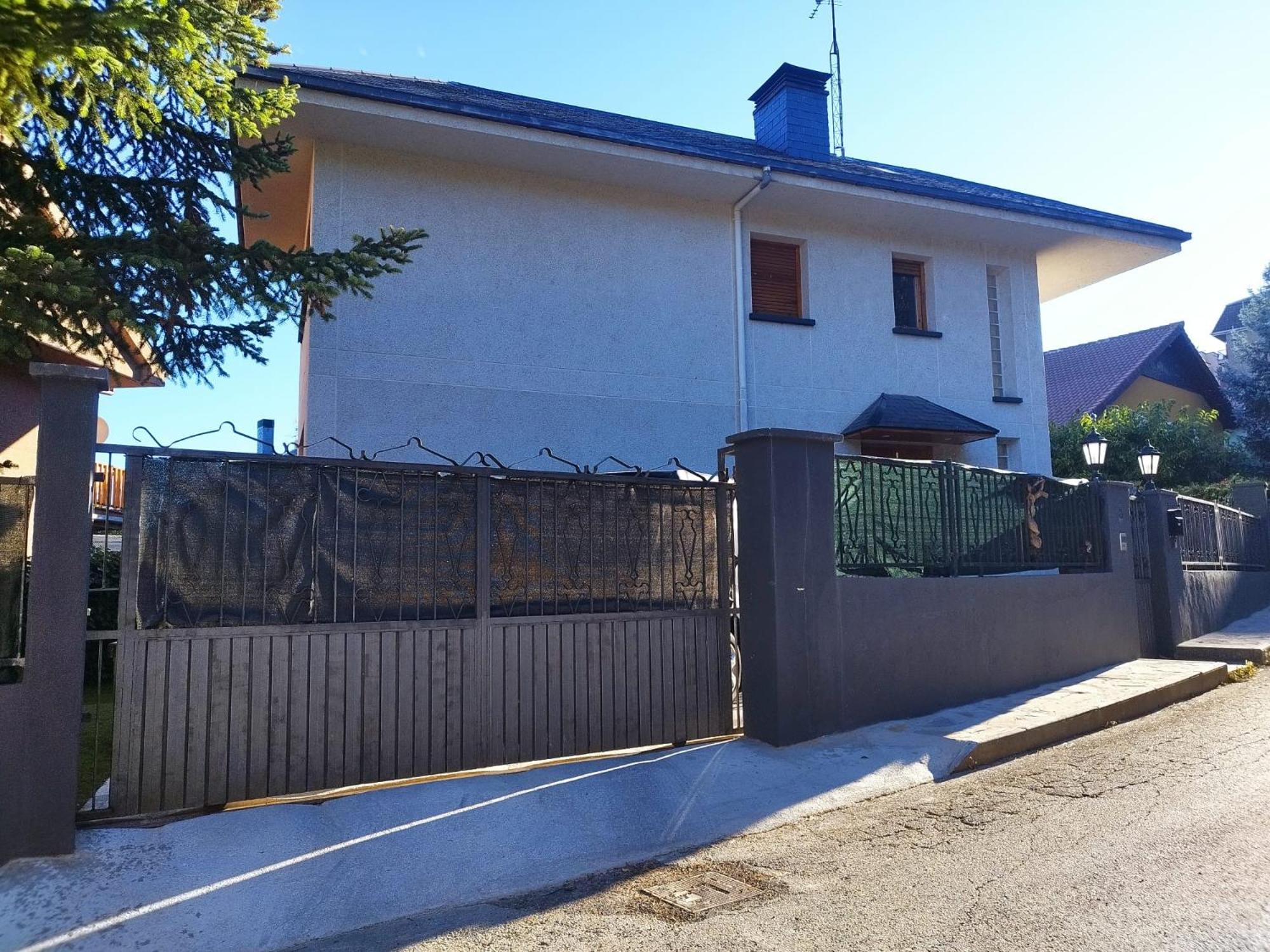 Villa San Lure Jaca Bagian luar foto